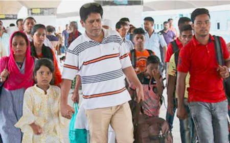 দীর্ঘ ছুটির পর আজ থেকে কাজে ফিরছে কর্মজীবী মানুষ